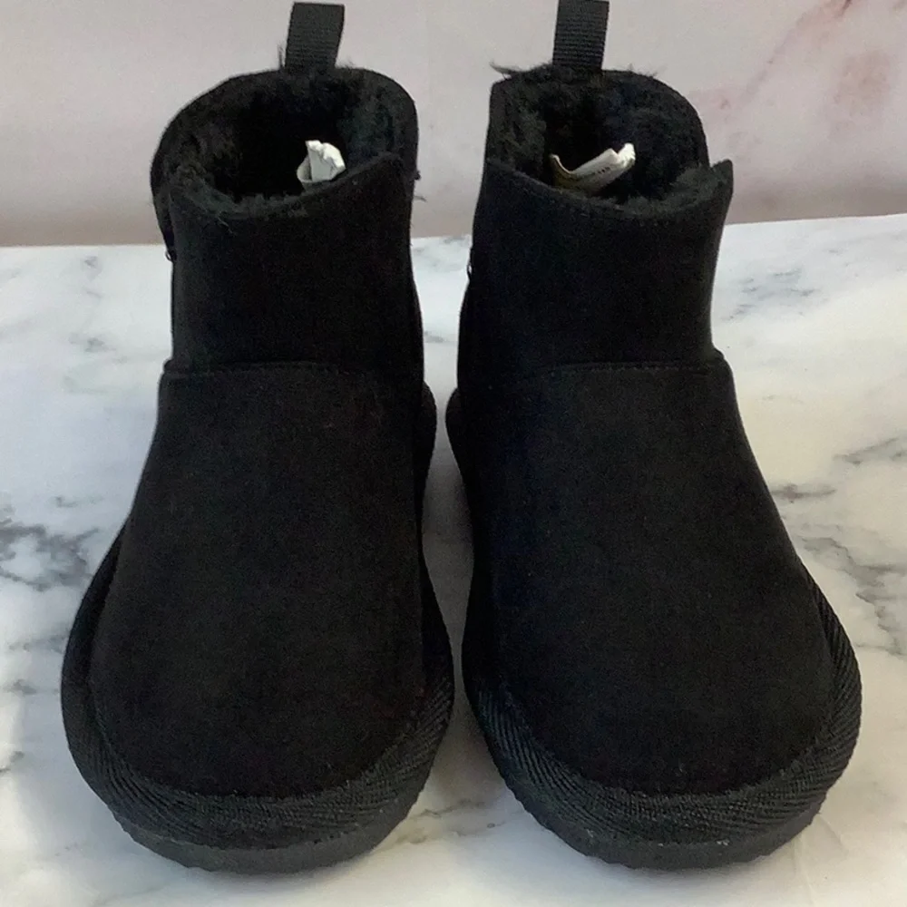 New Girls Size 8 Ankle Boot with Furry Lining Slip -On
